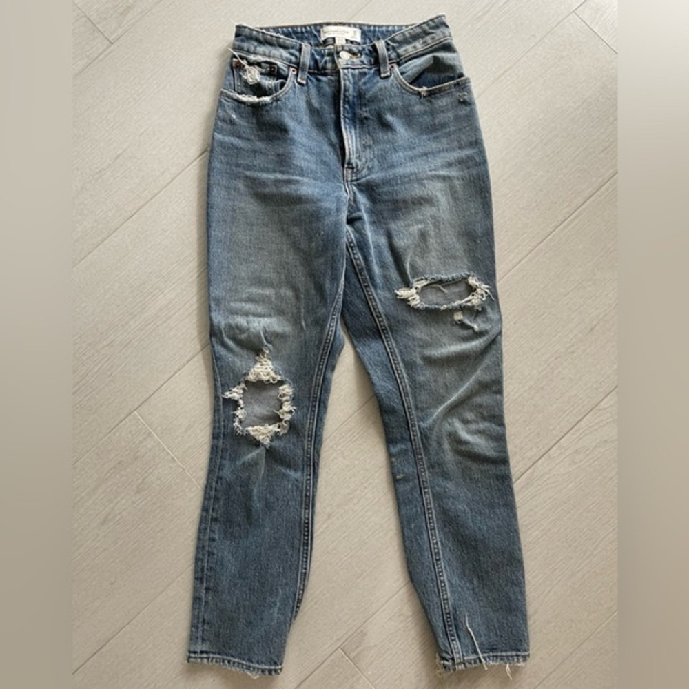 Abercrombie & Fitch High Rise Mom jeans ( curve love ) 25/ 0r